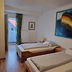 Hirsch Abtsroda 3*